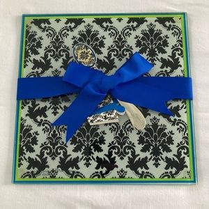 NWT - Mud Pie Damask Serving Board with Spreader